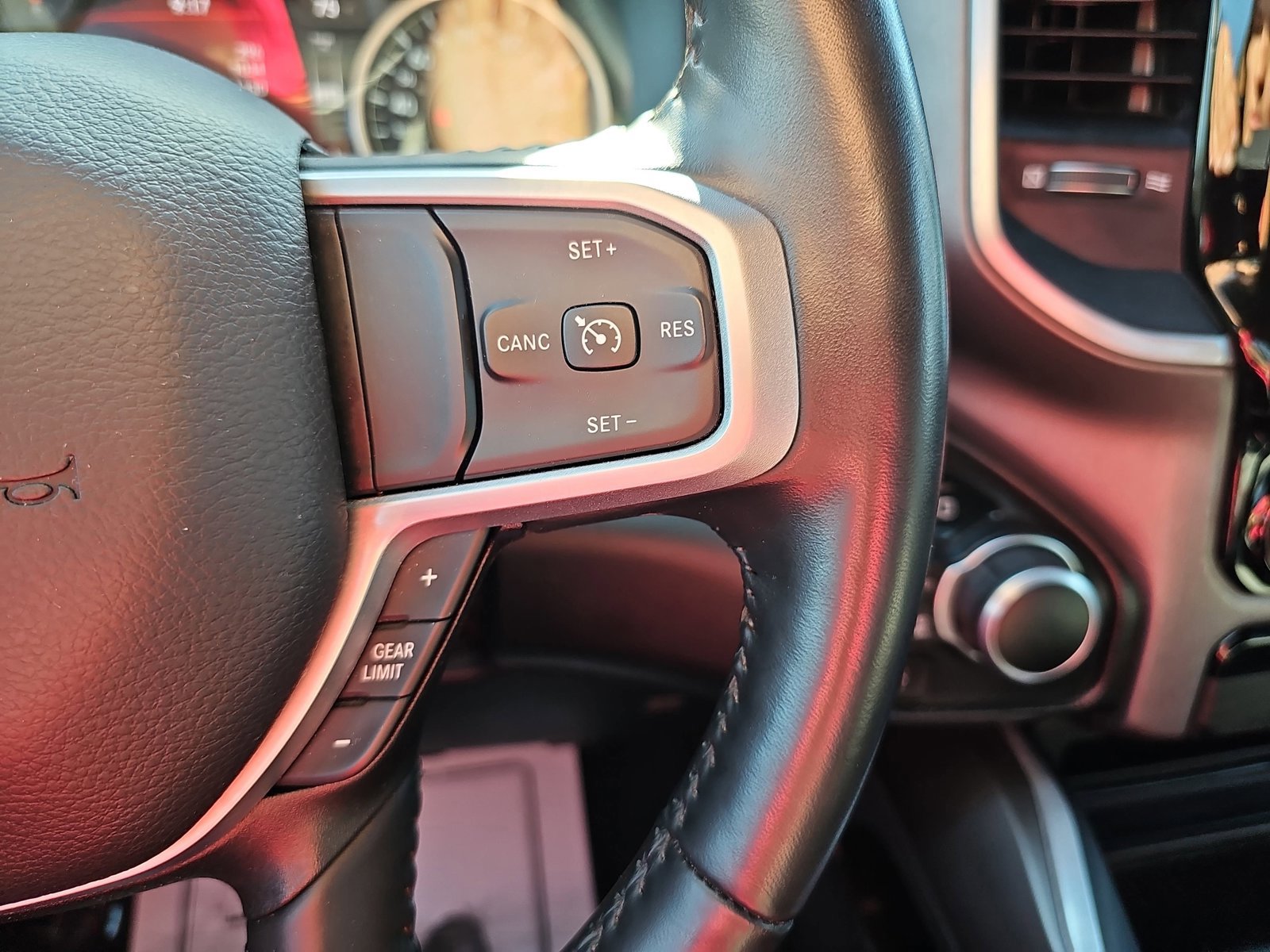 Used 2022 RAM 1500 Big Horn AWD/4WD image 36