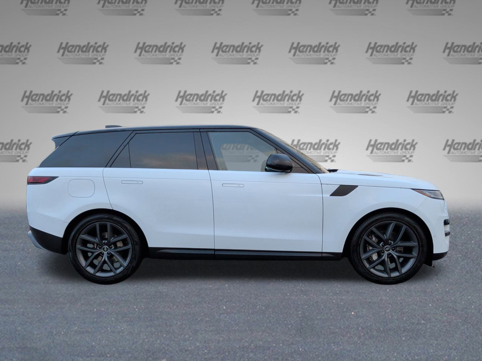 Used 2023 Land Rover Range Rover Sport SE image 11