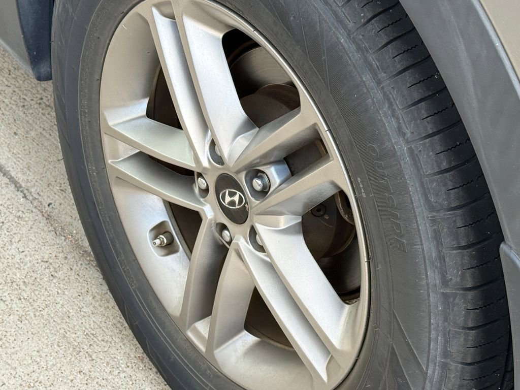Used 2018 Hyundai Santa Fe Sport w/ 2.4L Value Package 02 FWD image 10