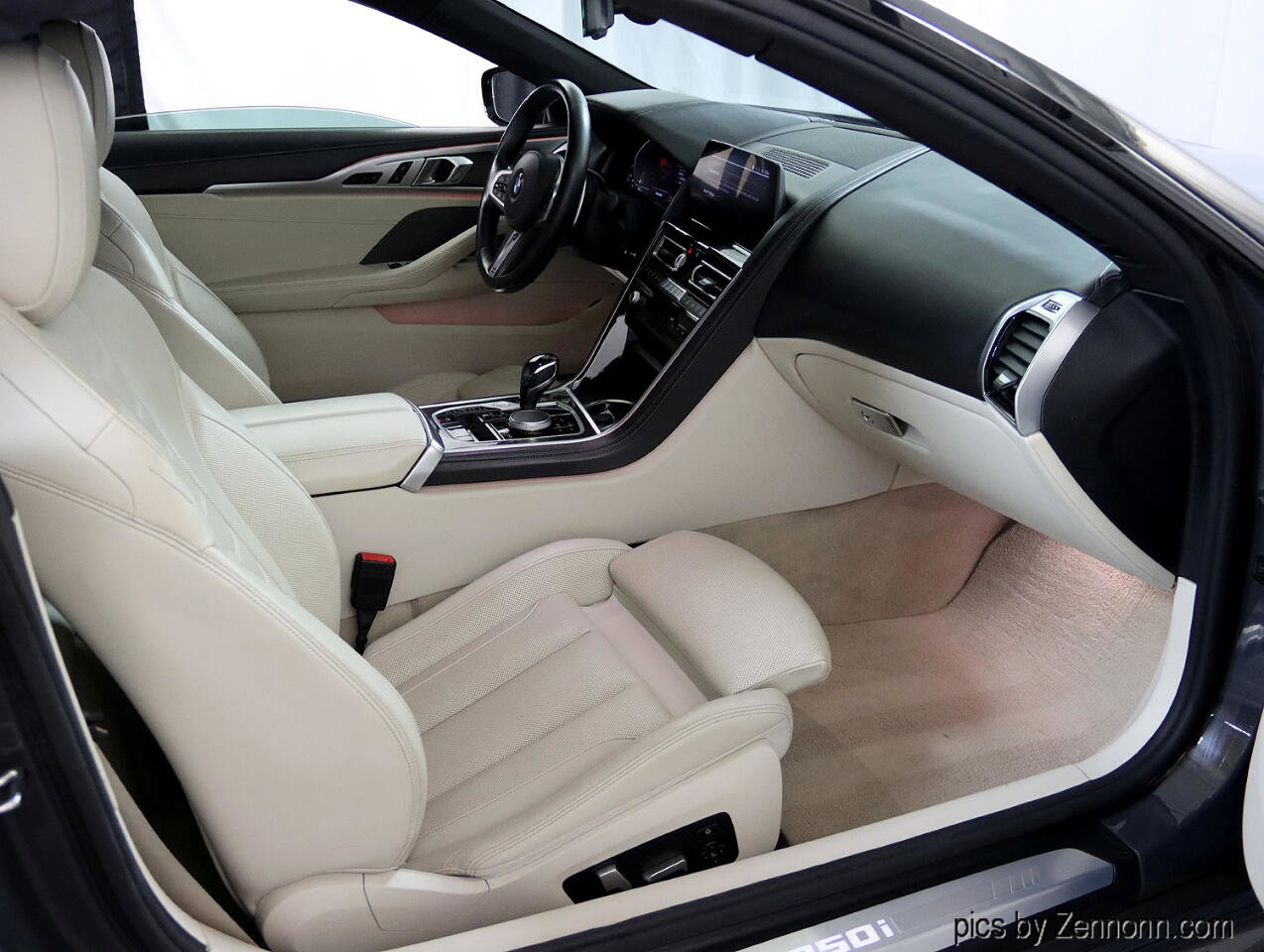 Used 2021 BMW M850i xDrive Convertible image 34