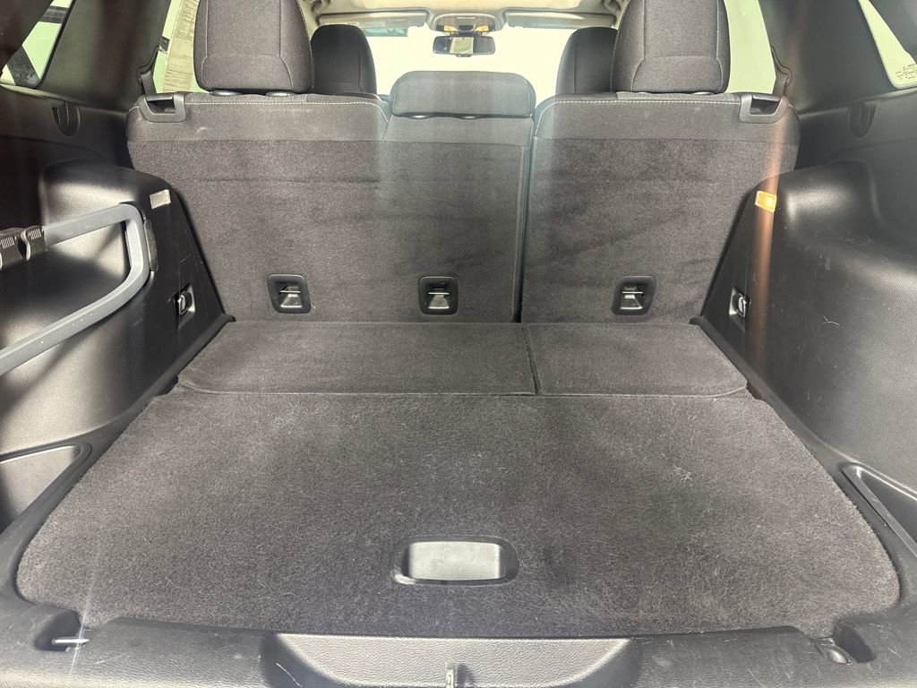 Used 2016 Jeep Cherokee Latitude w/ Comfort/Convenience Group image 23