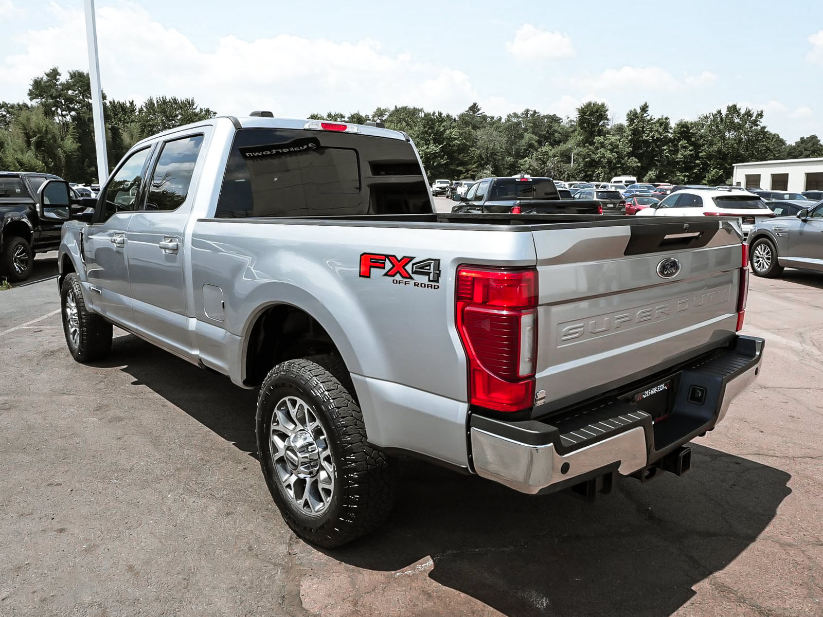 Used 2022 Ford F250 Lariat w/ Lariat Ultimate Package AWD/4WD image 4