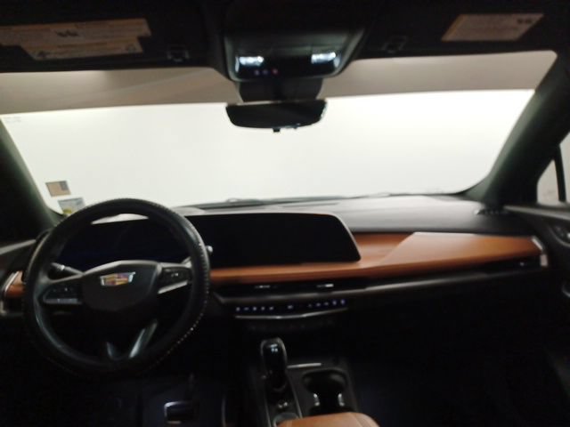 Used 2025 Cadillac XT4 Sport FWD image 14