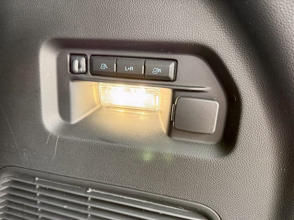 Certified 2025 Ford Explorer Platinum w/ LUX Leather Package image 18