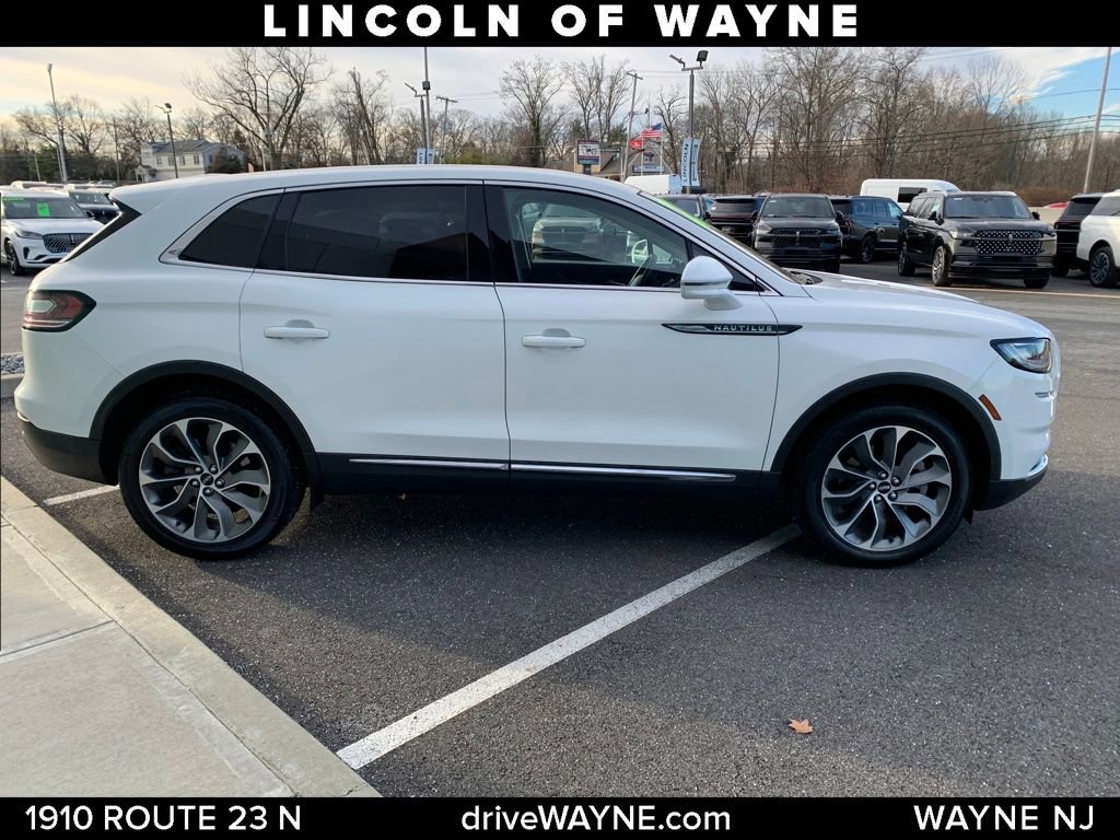 Certified 2021 Lincoln Nautilus Reserve image 8