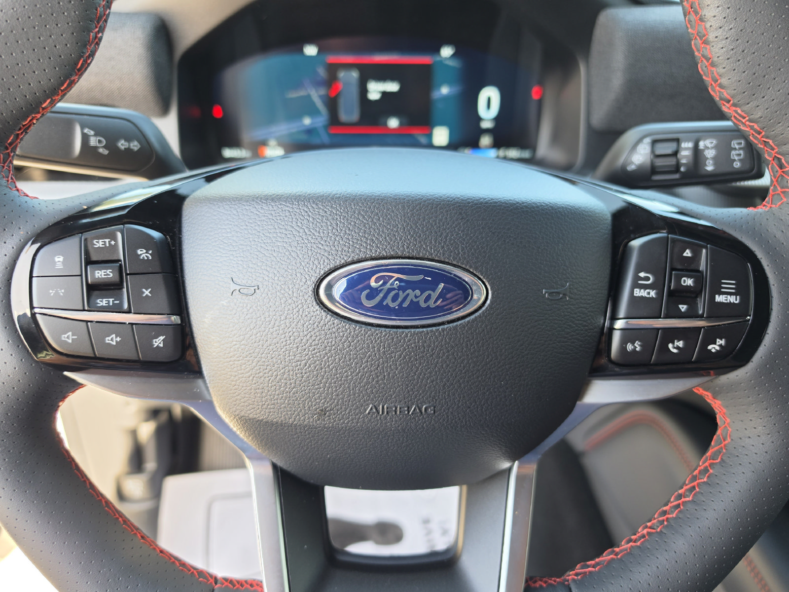 Used 2026 Ford Explorer ST-Line w/ ST-Line Street Pack AWD/4WD image 35