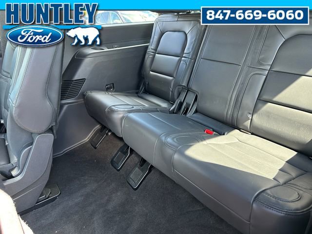 Used 2022 Lincoln Navigator Reserve w/ Equipment Group 201A image 17