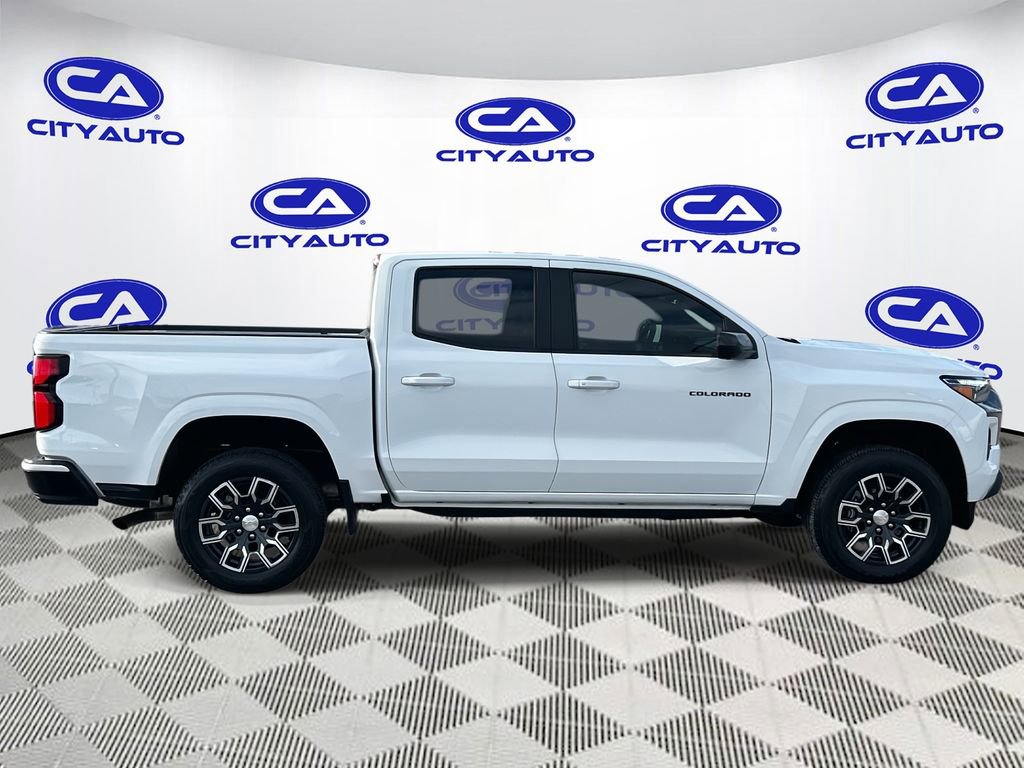 Used 2023 Chevrolet Colorado LT w/ LT Convenience Package III image 2
