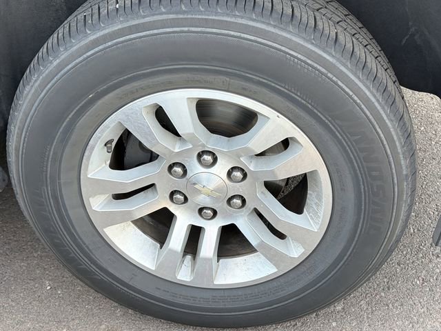 Used 2019 Chevrolet Suburban LT AWD/4WD image 4