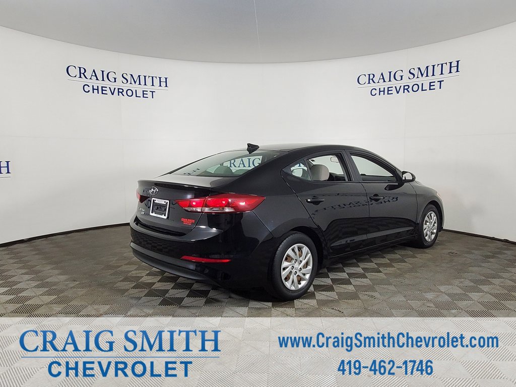 Used 2017 Hyundai Elantra SE w/ Cargo Package image 19