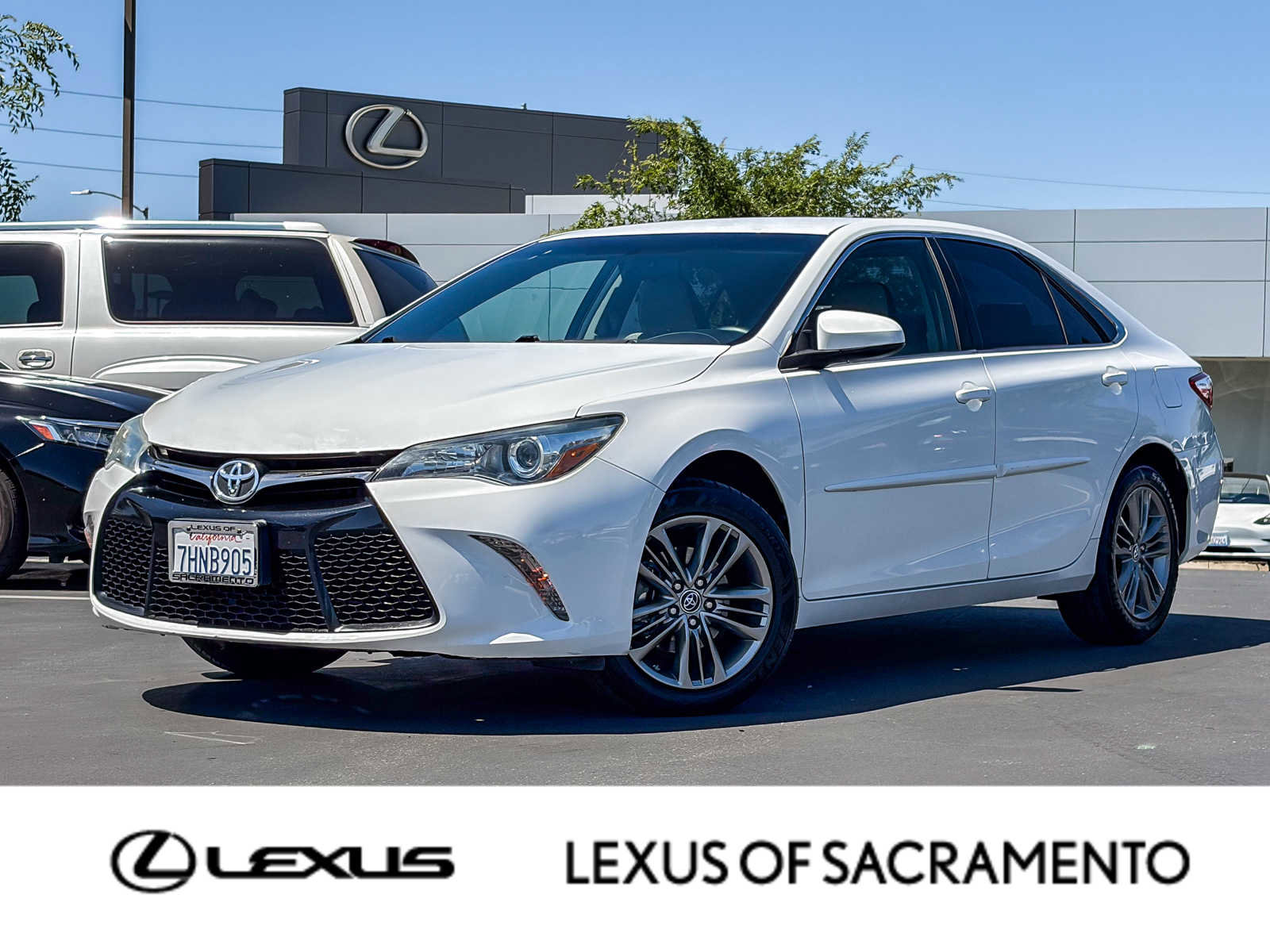 Used 2015 Toyota Camry SE FWD video 1
