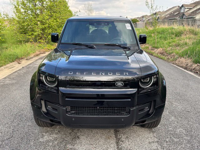 New 2026 Land Rover Defender 110 X-Dynamic SE AWD/4WD image 3