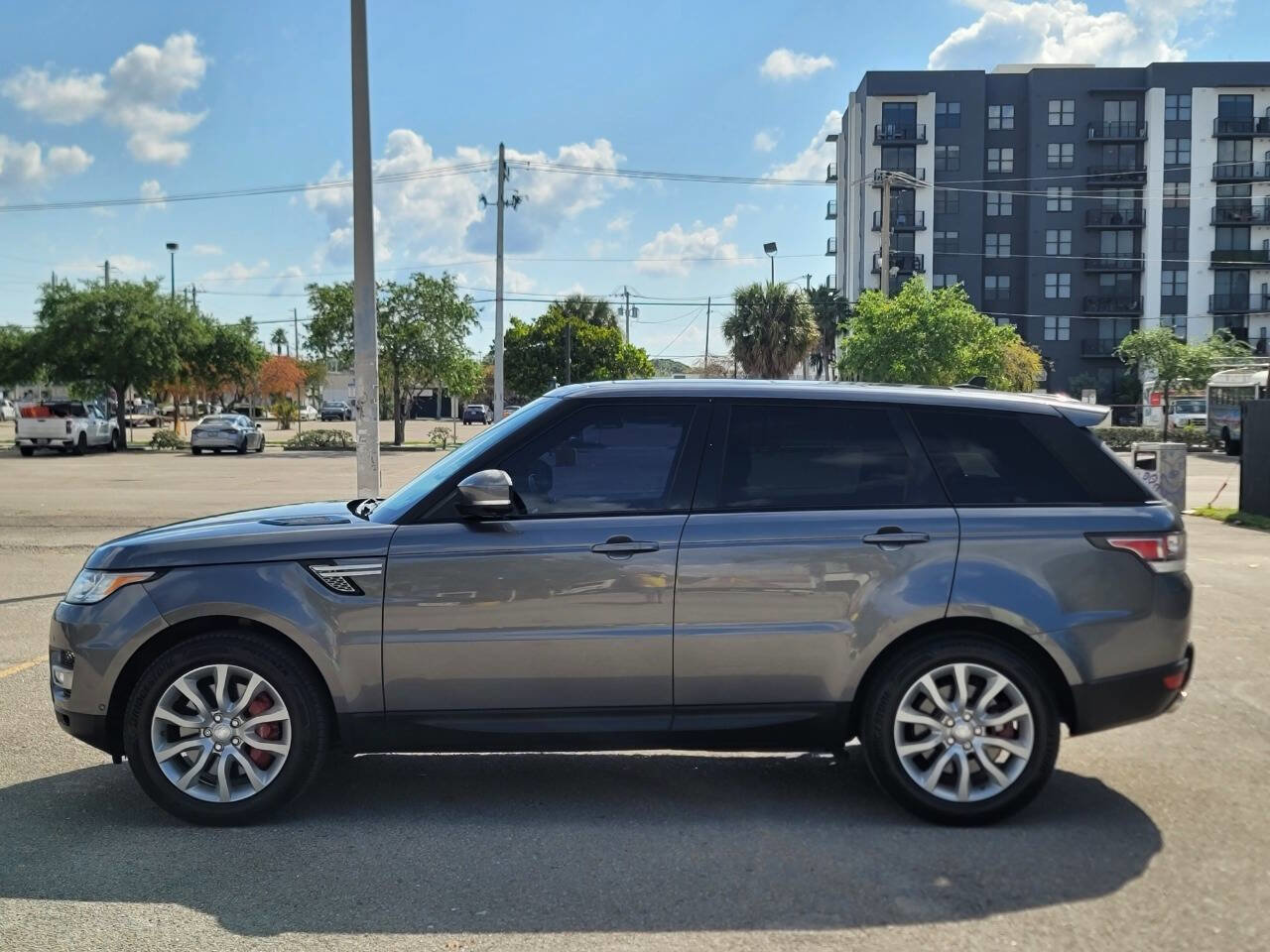Used 2015 Land Rover Range Rover Sport Supercharged image 9