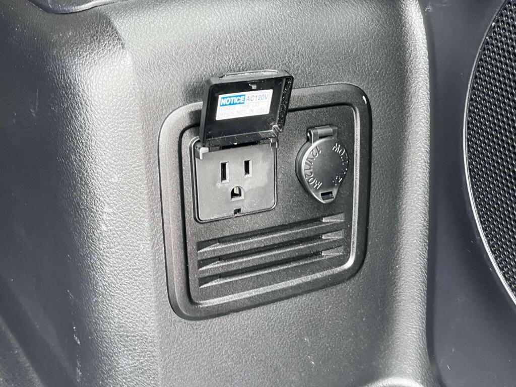 Used 2016 Toyota 4Runner Limited AWD/4WD image 21