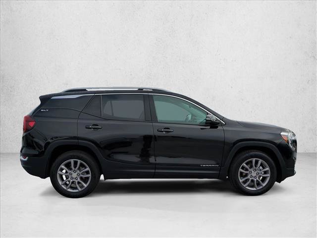 Used 2024 GMC Terrain SLT AWD/4WD image 4