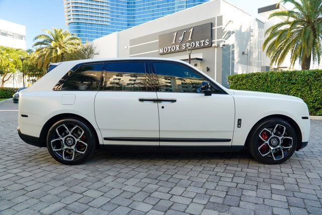 Used 2023 Rolls-Royce Cullinan Black Badge w/ Driver's Package image 31