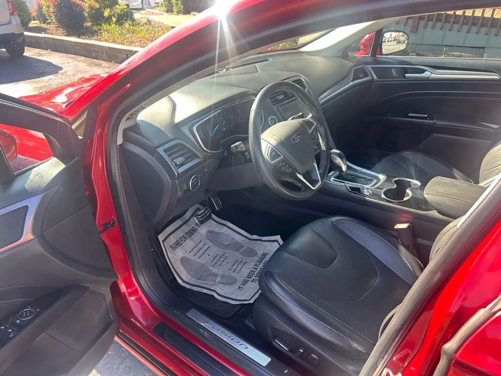 Used 2015 Ford Fusion Titanium FWD image 10