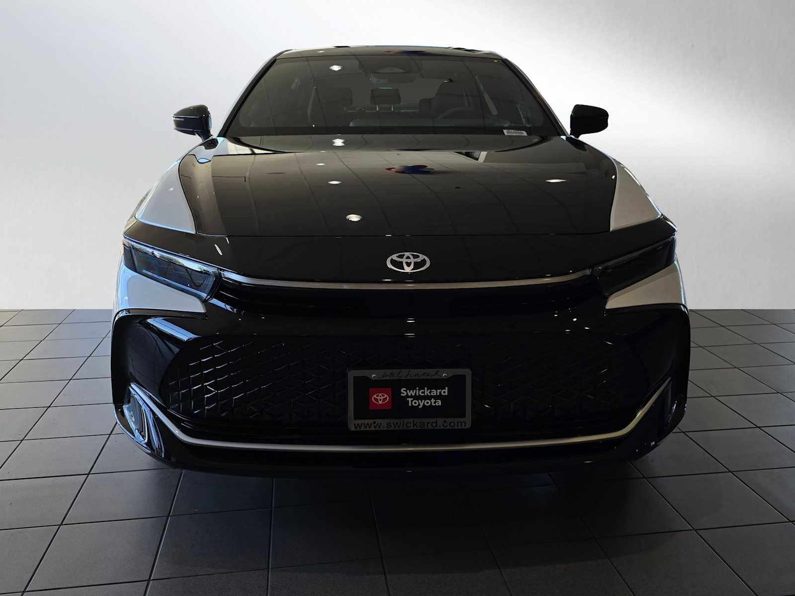 New 2026 Toyota Crown Platinum image 8