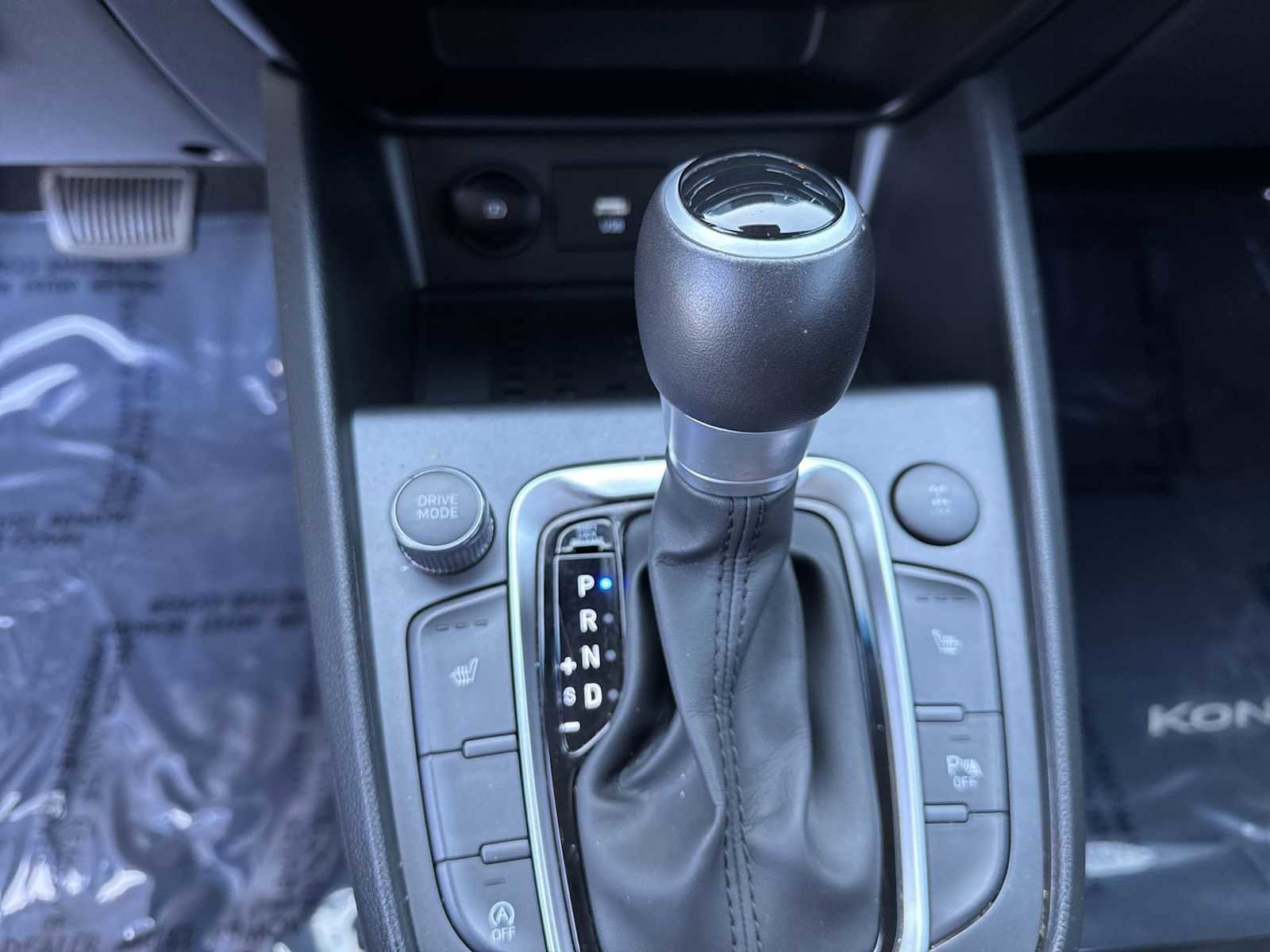 Used 2022 Hyundai Kona Limited image 33