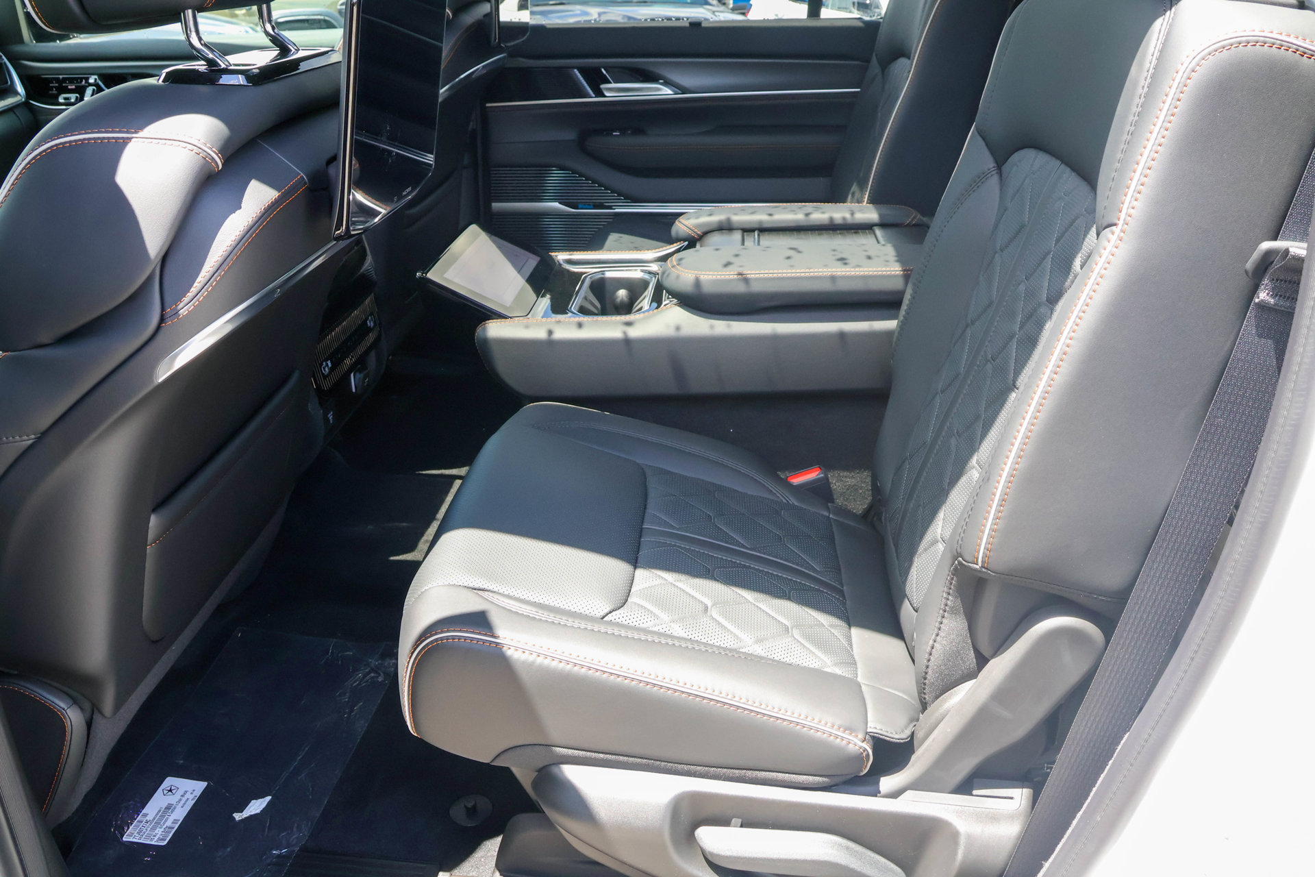 New 2026 Jeep Grand Wagoneer Summit AWD/4WD image 20