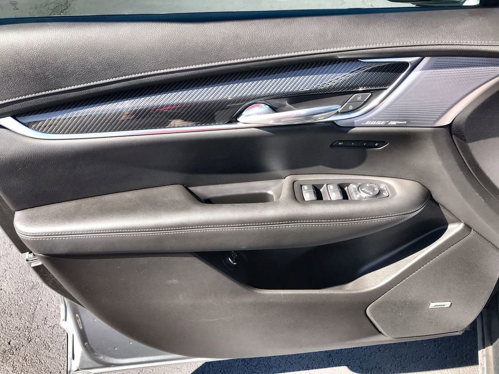 Used 2023 Cadillac XT6 Sport w/ Technology Package image 13