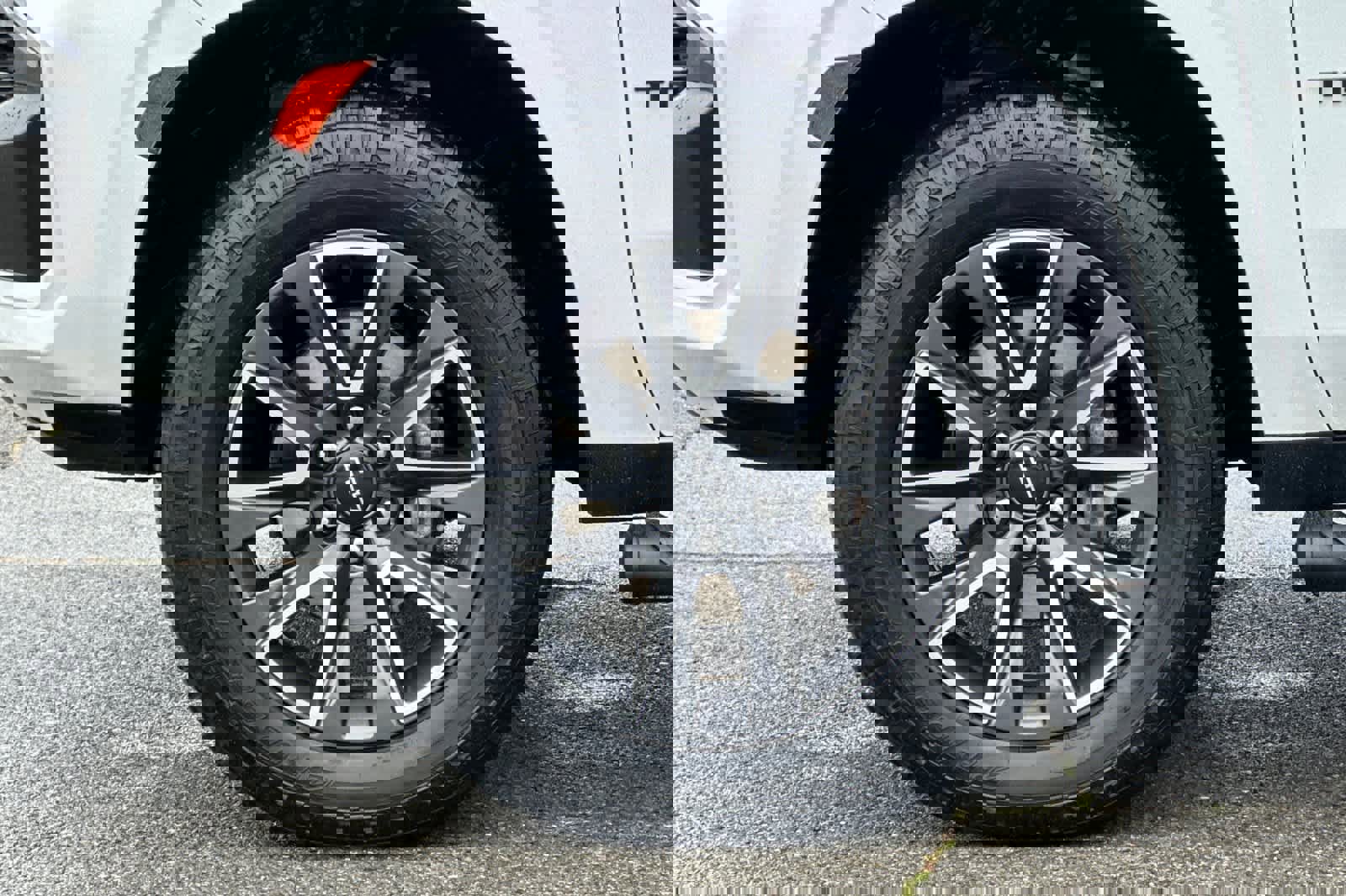 Used 2021 Chevrolet Tahoe Z71 w/ Z71 Signature Package image 33