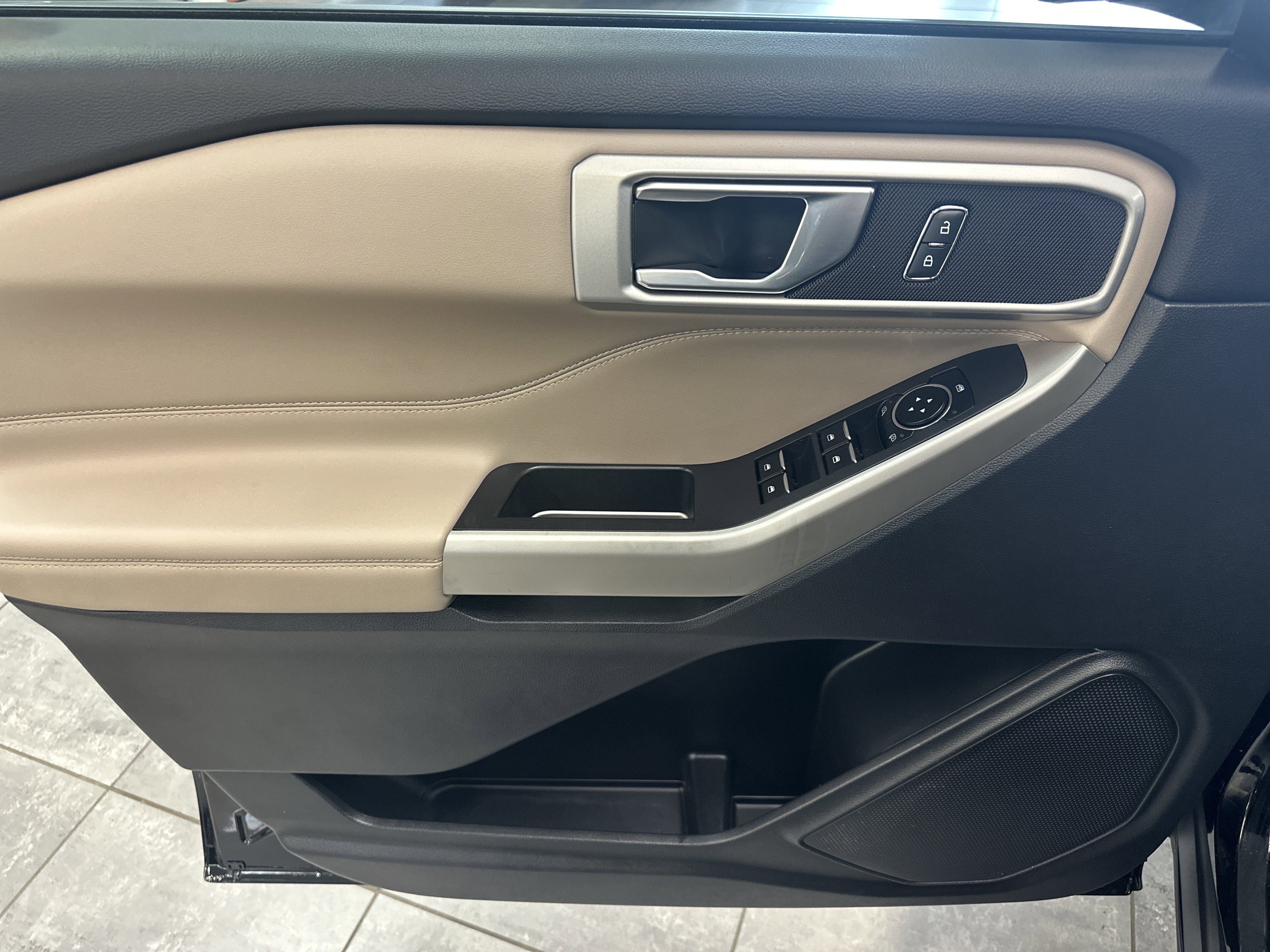 Used 2023 Ford Explorer XLT w/ Equipment Group 202A image 22