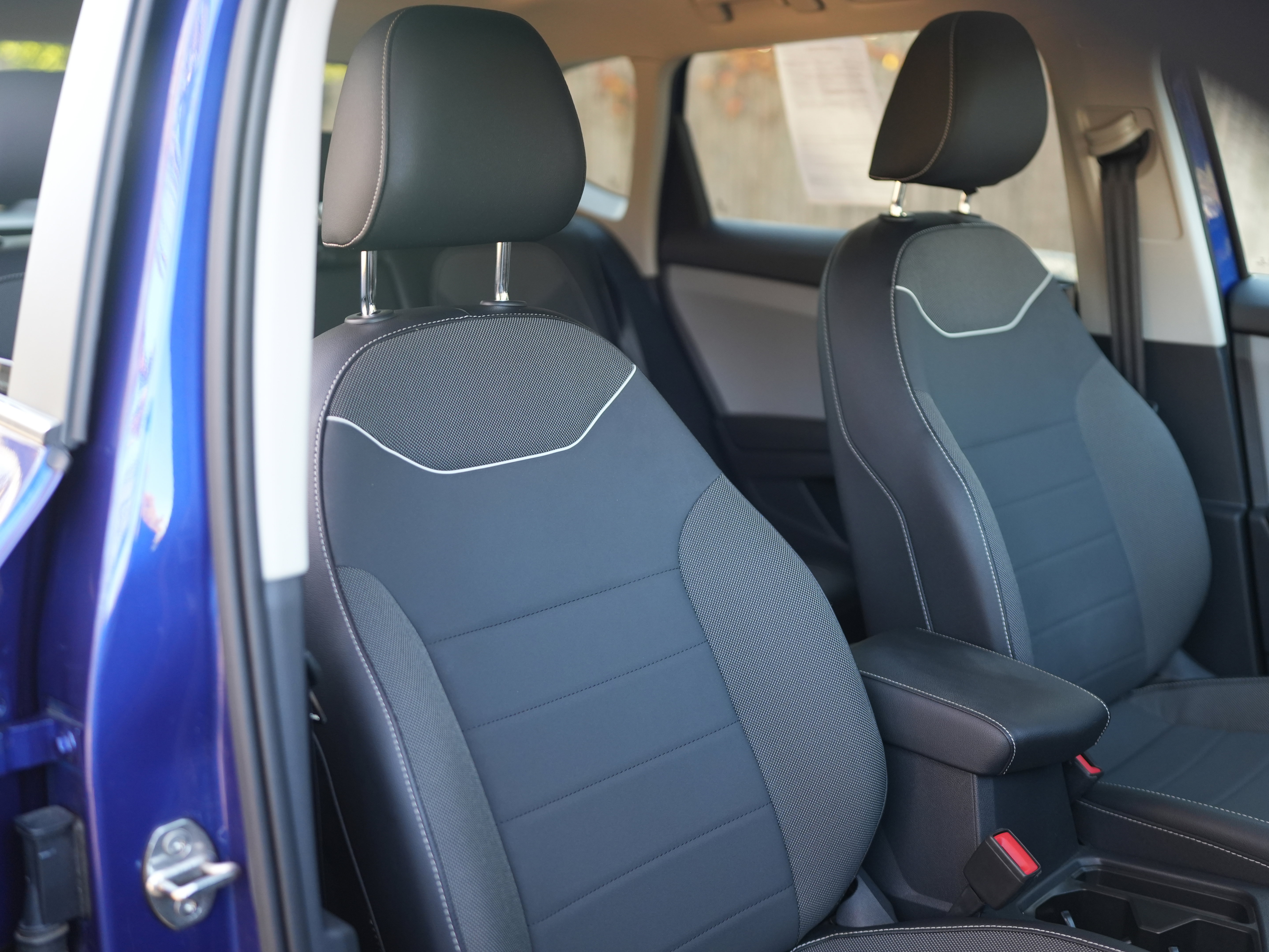 Used 2023 Volkswagen Taos SE w/ Panoramic Sunroof Package image 23