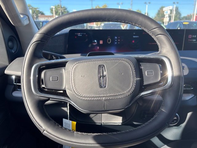New 2026 Lincoln Navigator Reserve AWD/4WD image 14