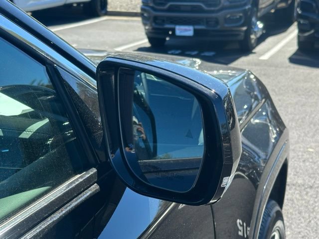 New 2025 Jeep Grand Cherokee L Overland AWD/4WD image 11