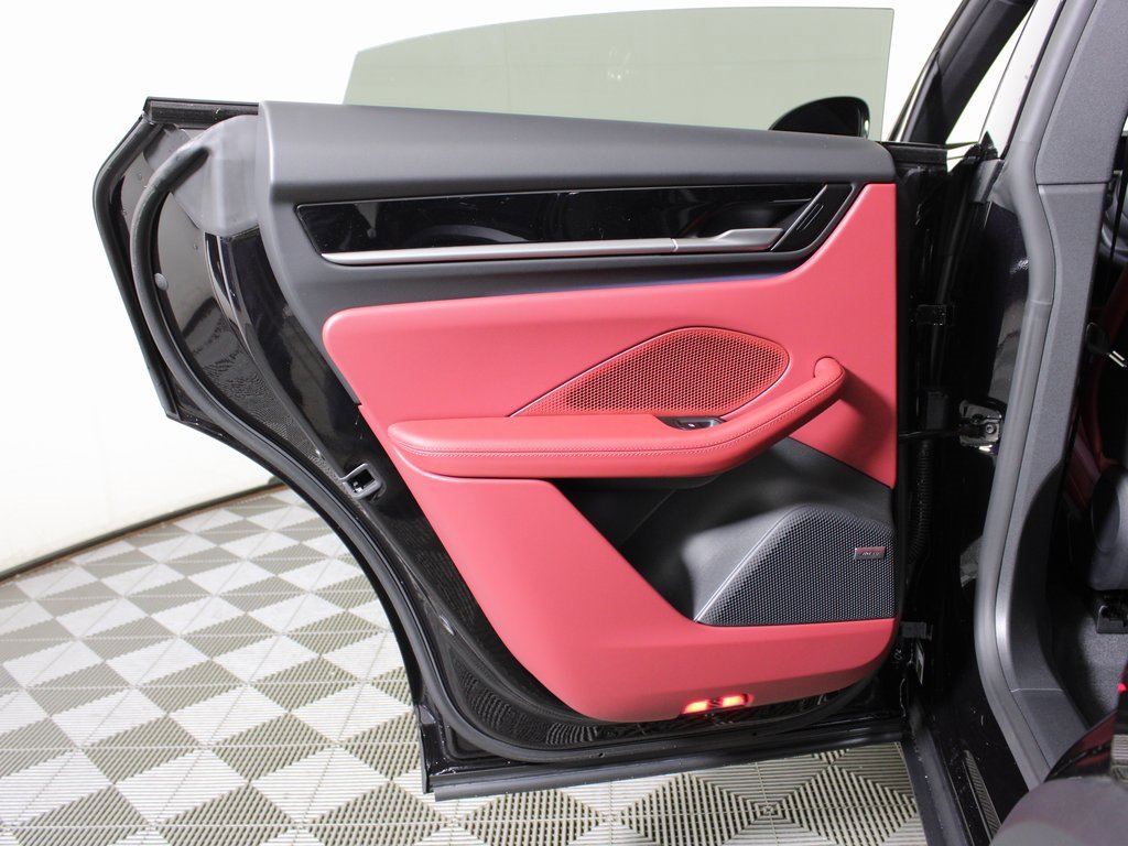 Certified 2025 Porsche Macan 4S Electric image 35