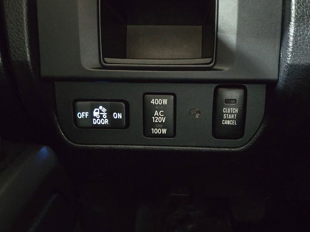 Used 2016 Toyota Tacoma TRD Off-Road image 20