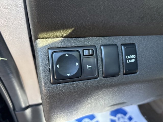 Used 2005 Nissan Frontier NISMO w/ (J01) Sunroof Pkg image 31