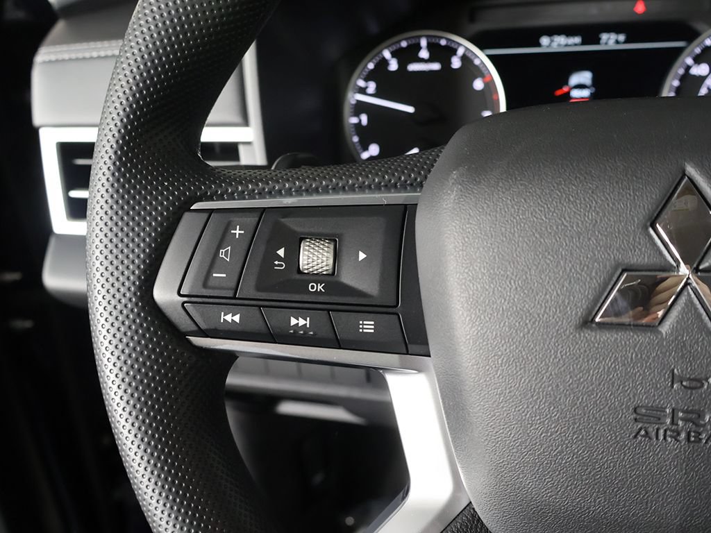 New 2026 Mitsubishi Outlander ES AWD/4WD image 38