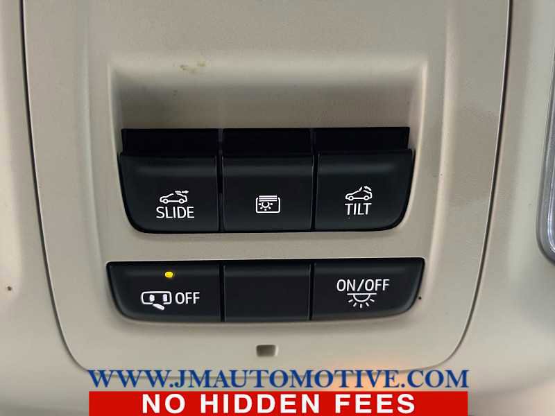 Used 2023 Buick Envision Essence w/ Sport Touring Package image 40