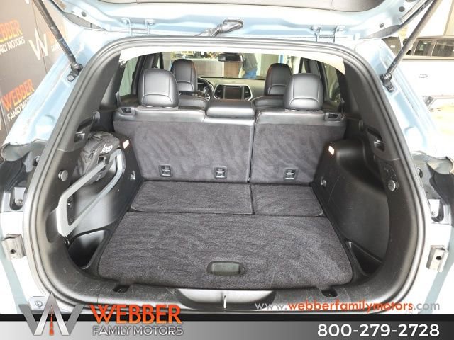 Used 2014 Jeep Cherokee Trailhawk w/ Cold Weather Group image 8