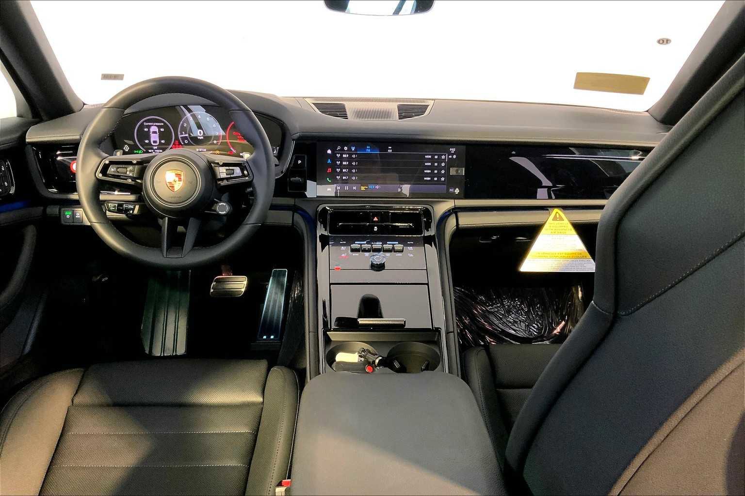 New 2026 Porsche Panamera 4 image 14