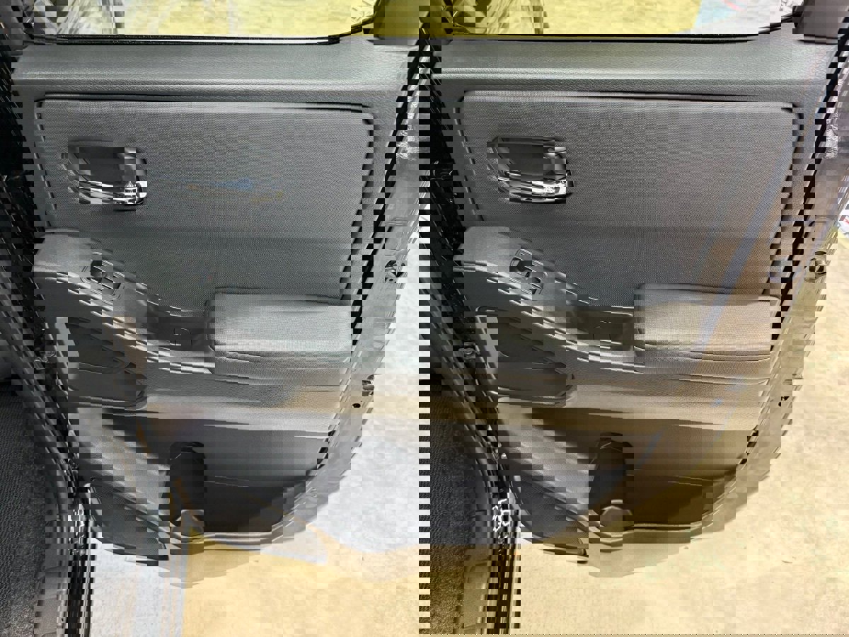 Used 2024 Nissan Frontier SV image 51