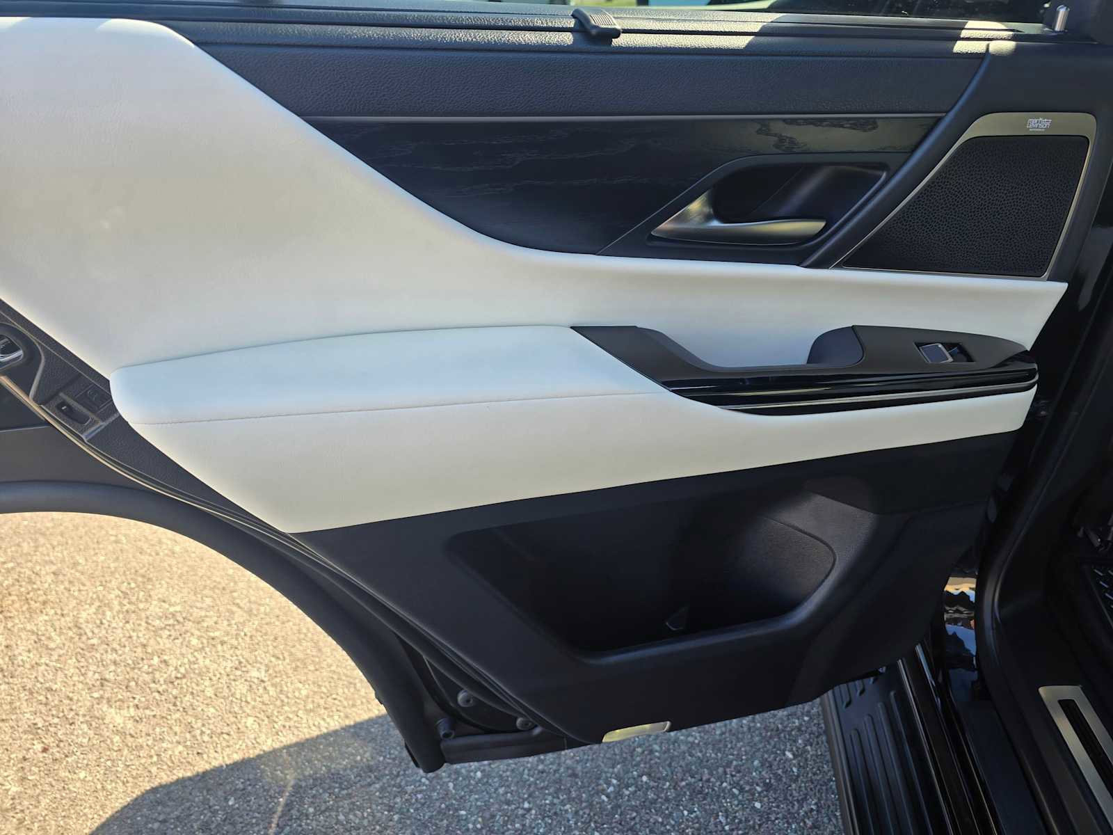 New 2026 Lexus LX 600 4WD w/ Luxury Package image 19