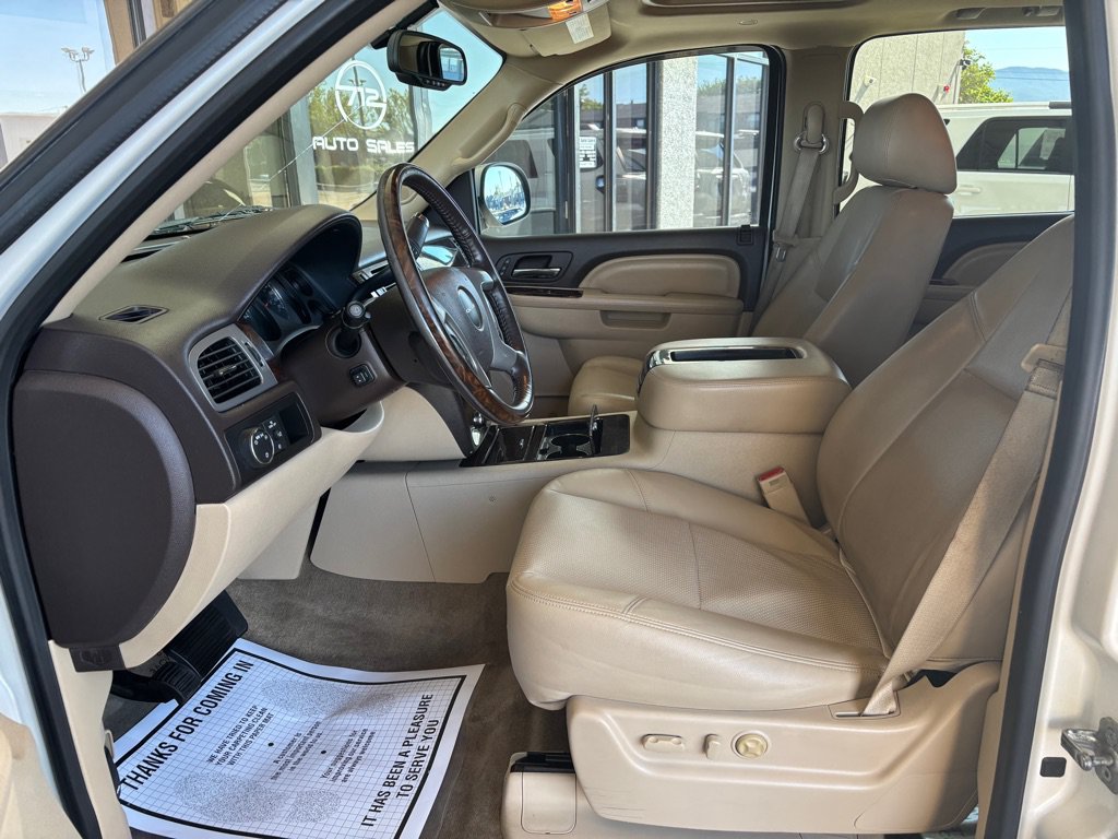 Used 2013 GMC Yukon XL Denali AWD/4WD image 5