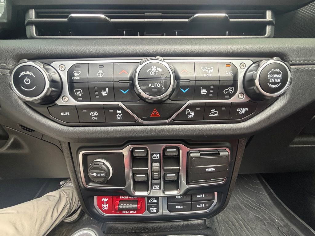 Used 2024 Jeep Wrangler Unlimited Rubicon 392 AWD/4WD image 14