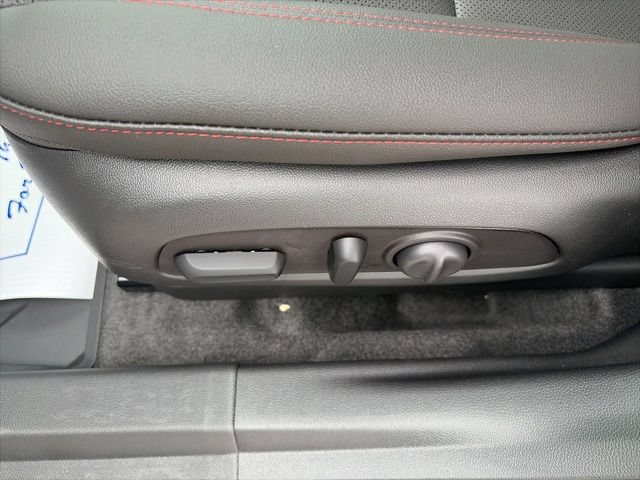 New 2026 Chevrolet Trax RS w/ Sunroof Package FWD image 18