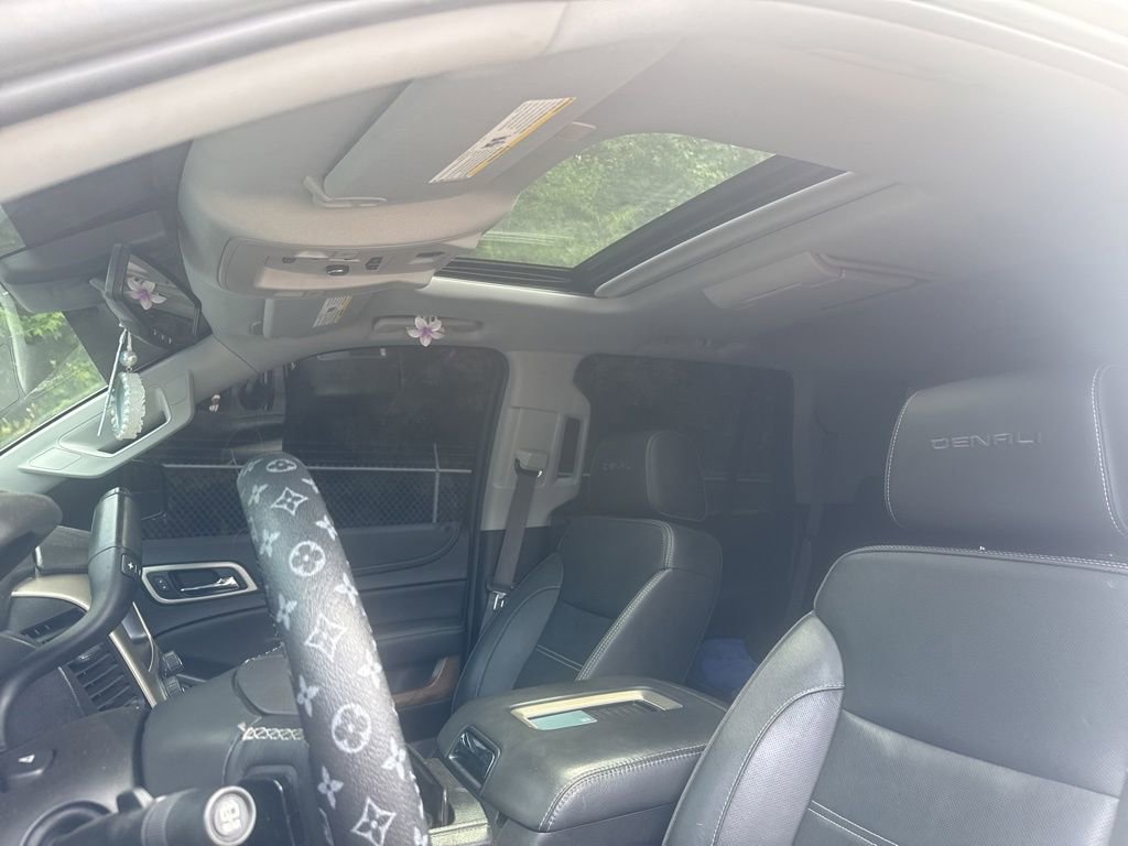 Used 2019 GMC Yukon Denali w/ Denali Ultimate Package RWD image 9