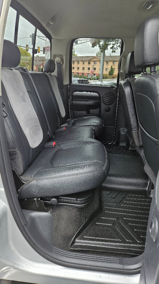 Used 2005 Dodge Ram 2500 Truck SLT image 16