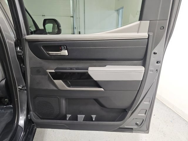 Used 2024 Toyota Tundra Limited AWD/4WD image 33
