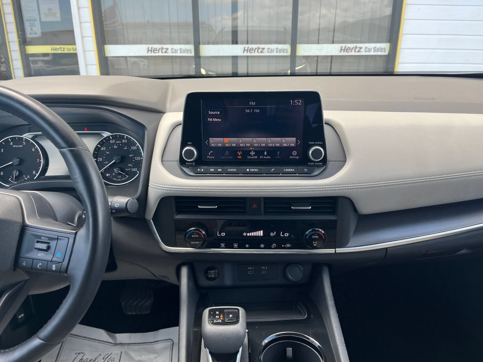 Used 2025 Nissan Rogue SV FWD image 16