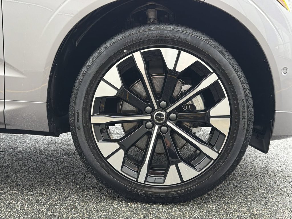 New 2026 Volvo XC60 B5 Plus w/ Climate Package AWD/4WD image 13