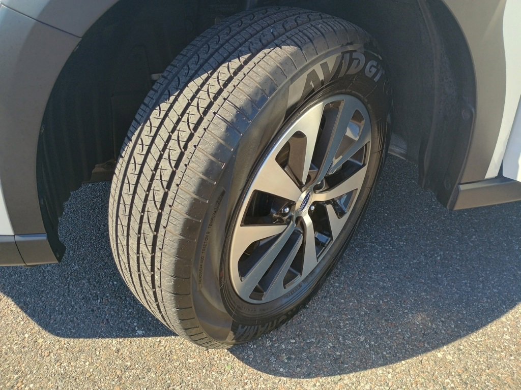 Certified 2025 Subaru Outback Premium image 10