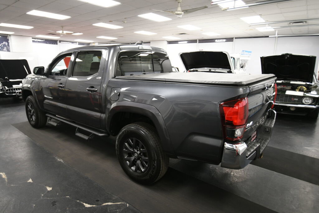 Used 2023 Toyota Tacoma SR5 AWD/4WD image 6