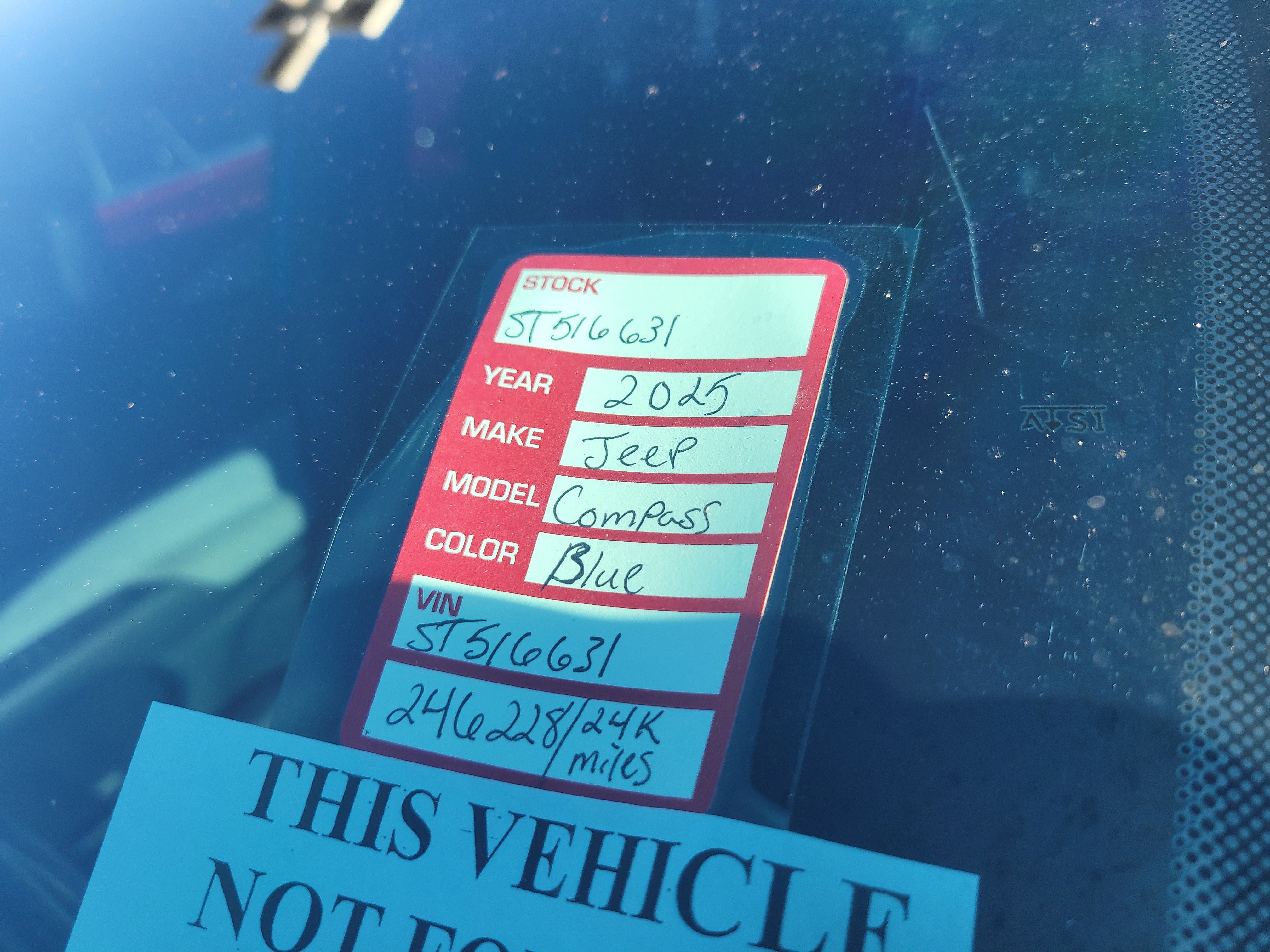 Used 2025 Jeep Compass Latitude image 10